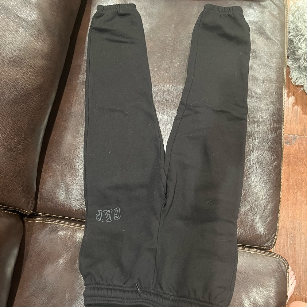 BRAND NEW GAP SWEATPANTS